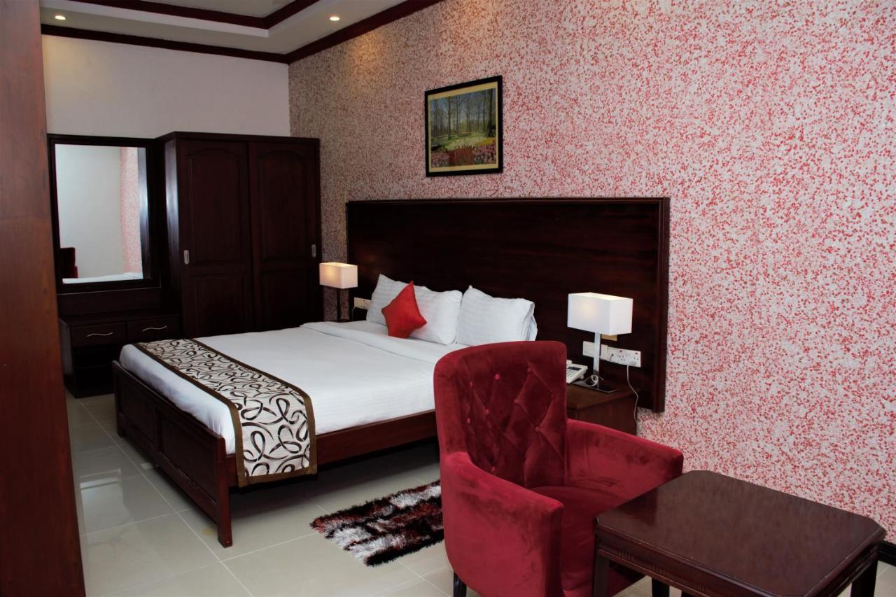 Hotel Blue Sapphire Dar-es-Salaam Eksteriør bilde