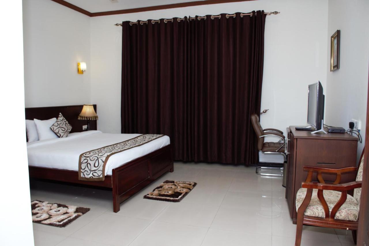 Hotel Blue Sapphire Dar-es-Salaam Eksteriør bilde