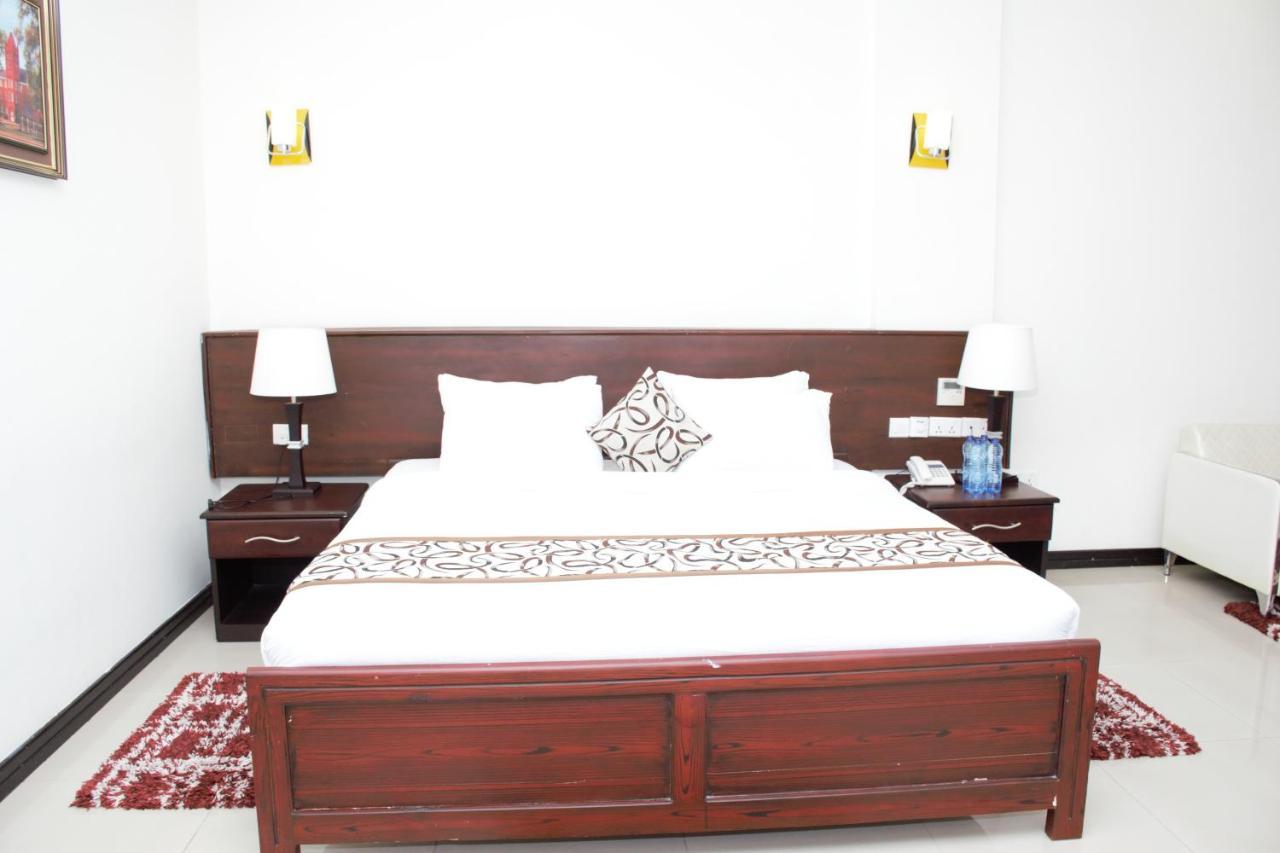 Hotel Blue Sapphire Dar-es-Salaam Eksteriør bilde