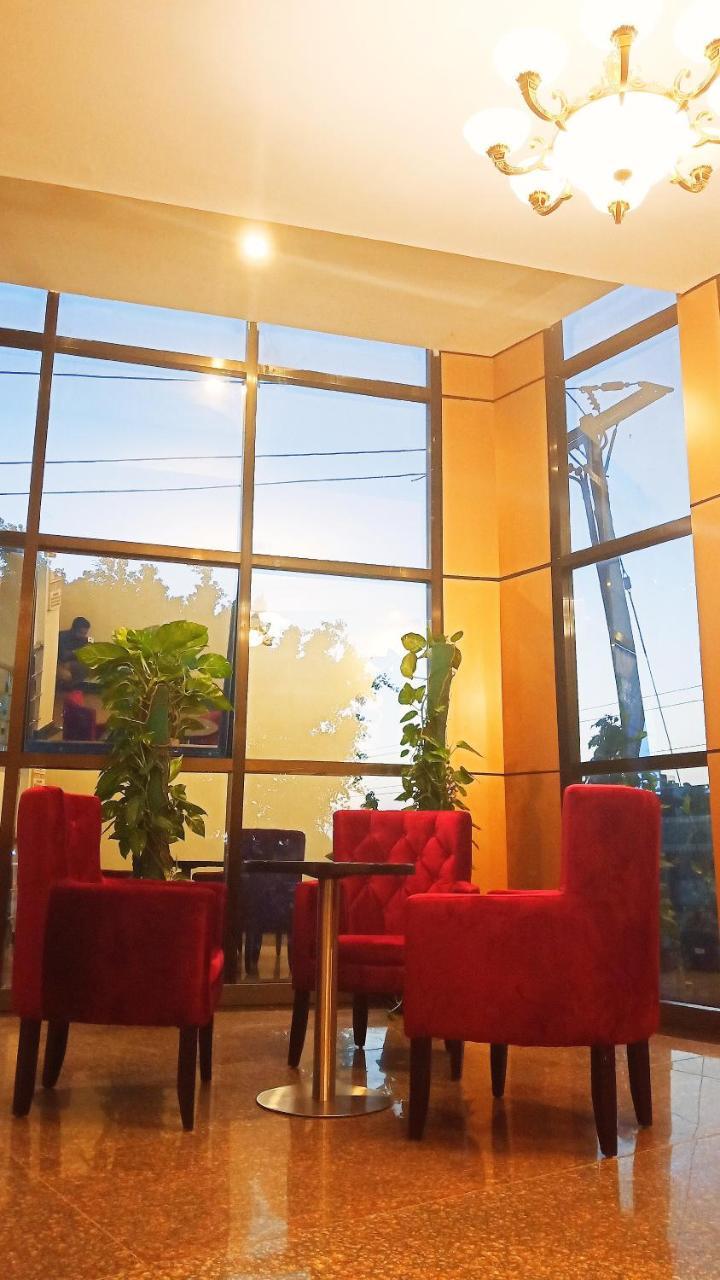Hotel Blue Sapphire Dar-es-Salaam Eksteriør bilde