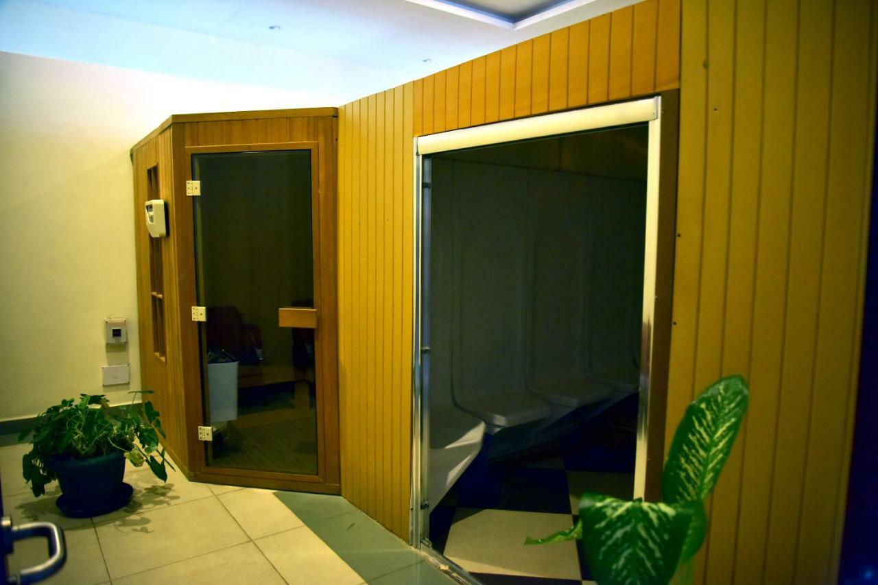 Hotel Blue Sapphire Dar-es-Salaam Eksteriør bilde