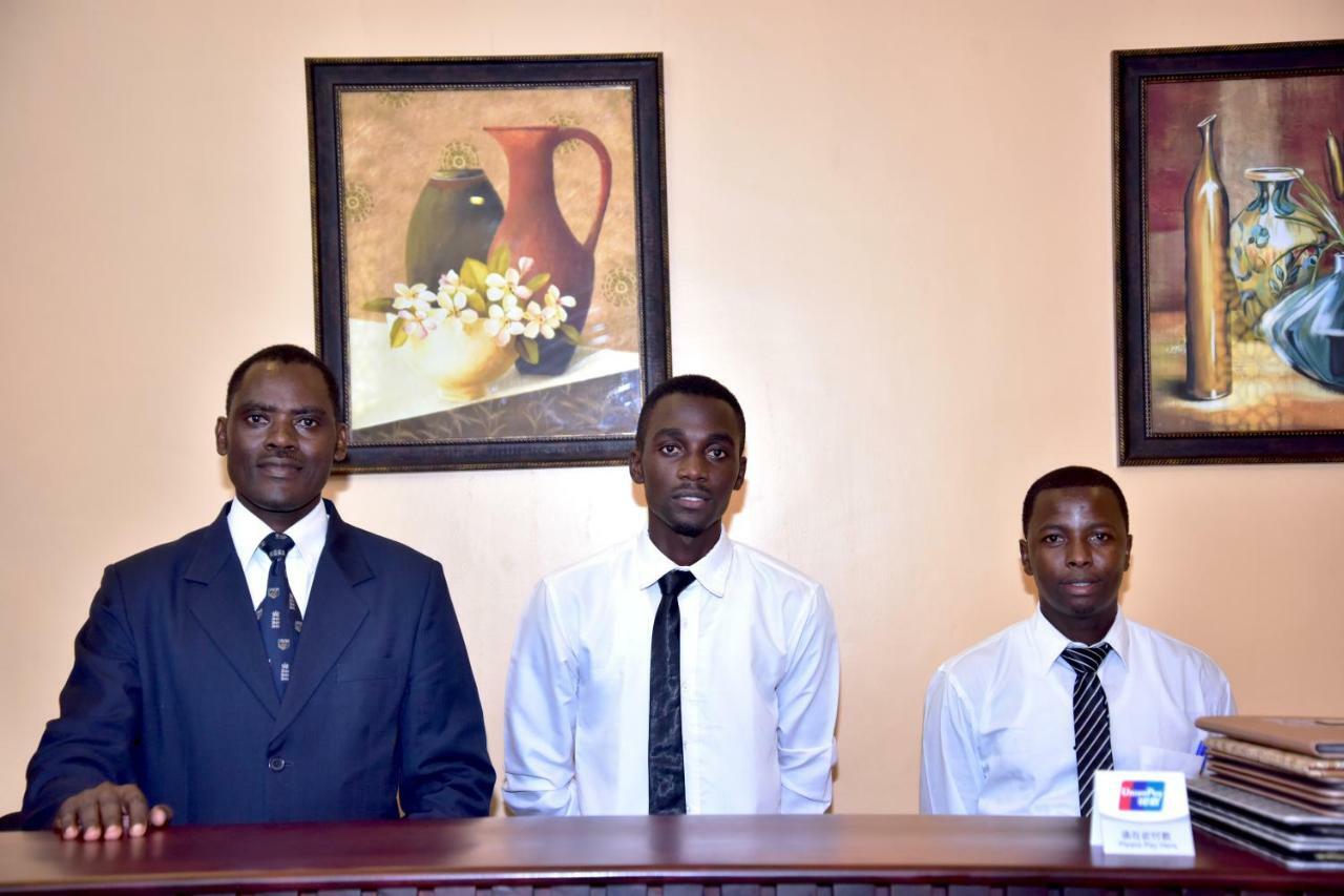 Hotel Blue Sapphire Dar-es-Salaam Eksteriør bilde