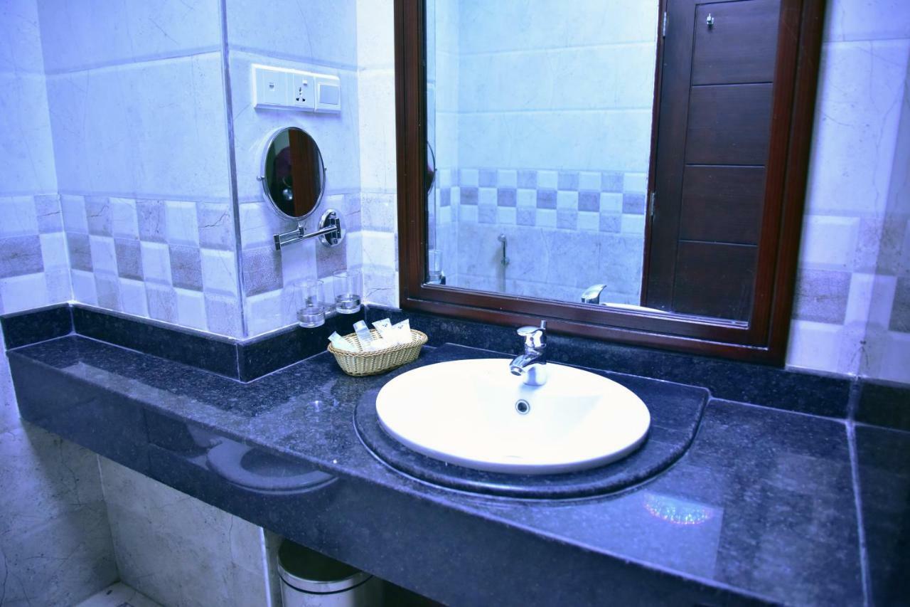Hotel Blue Sapphire Dar-es-Salaam Eksteriør bilde