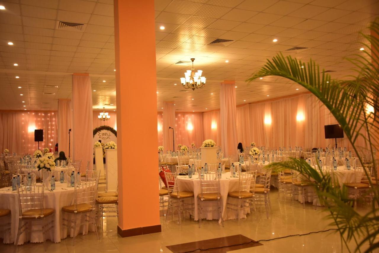 Hotel Blue Sapphire Dar-es-Salaam Eksteriør bilde