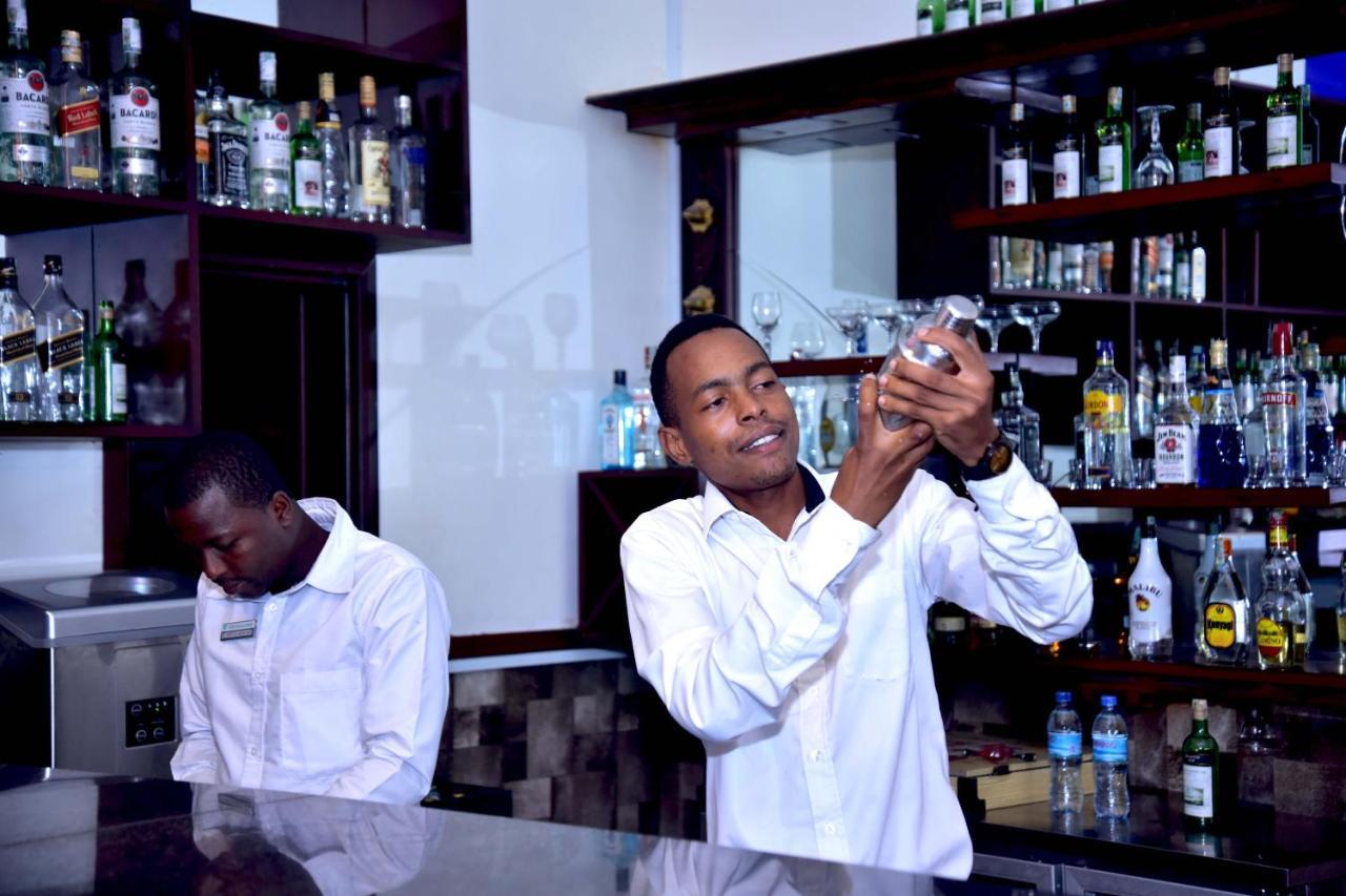 Hotel Blue Sapphire Dar-es-Salaam Eksteriør bilde